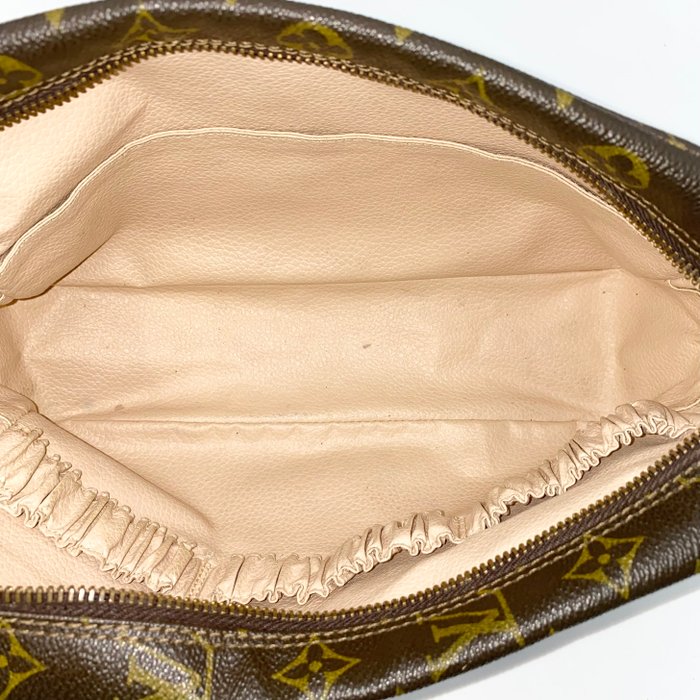 Louis Vuitton Trousse Toilette 27 Monogram Canvas Clutch Bag
