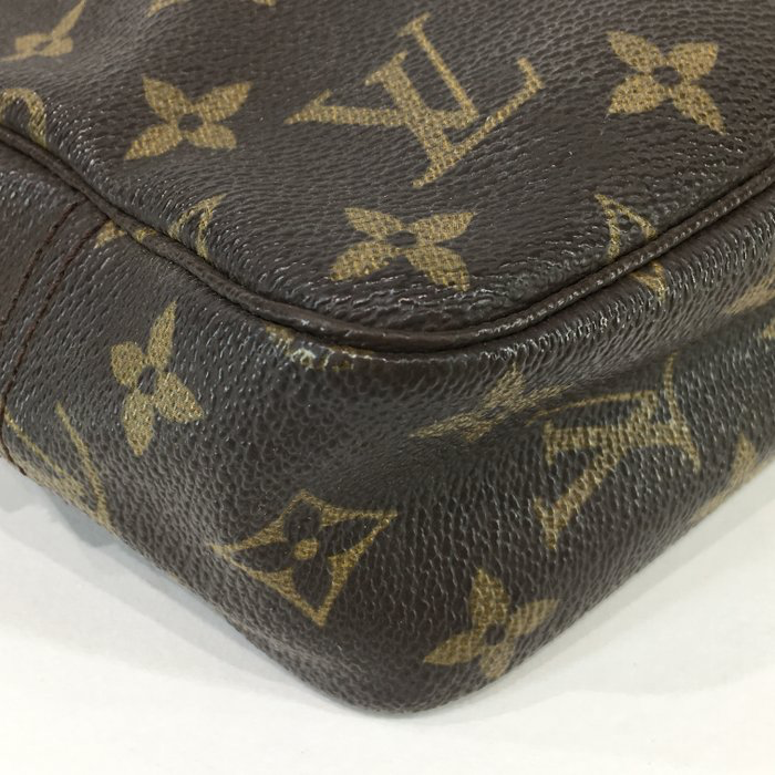 Louis Vuitton Monogram Trousse Toilette 23 – Vintage Cosmetic Pouch