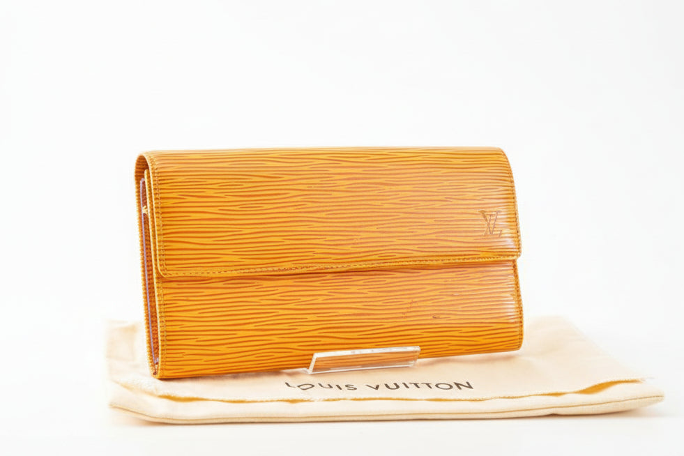 Portefeuille long en cuir Épi Louis Vuitton