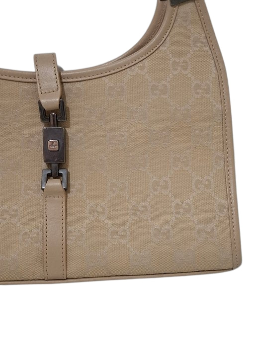 Sac à bandoulière Jackie de Gucci, couleur crème