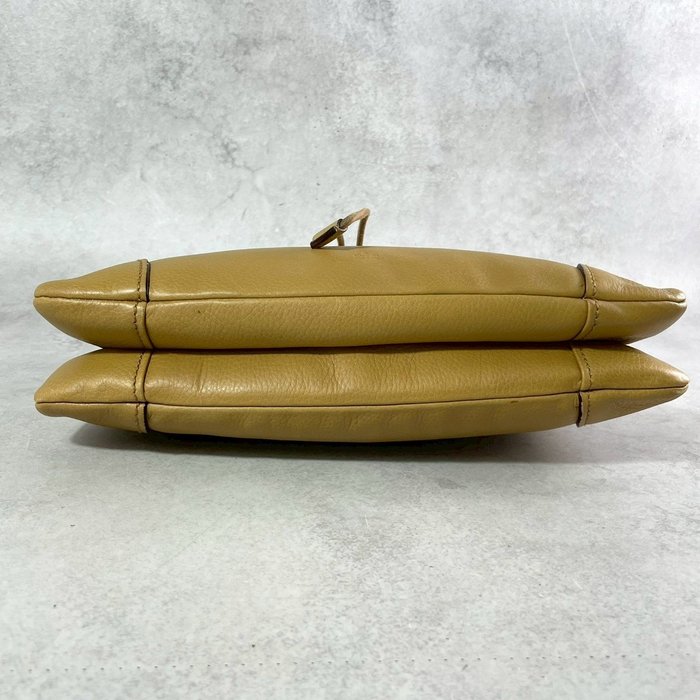 Gucci Mustard Leather Shoulder Bag — Style Code 108964
