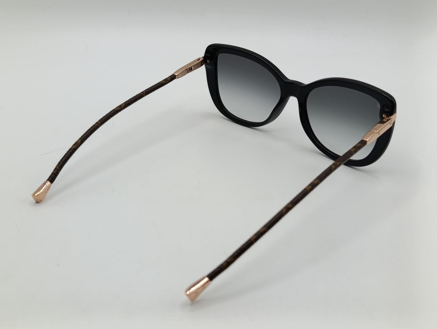 Louis Vuitton Charlotte Monogram Sunglasses Z0781W Black Designer Shades