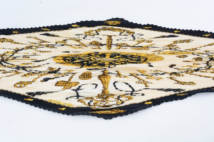 Hermès Les Clés Plissé Silk Scarf – 125 × 125 cm