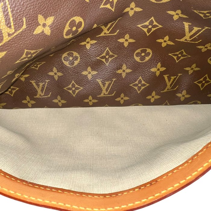 Louis Vuitton Monogram Reporter GM Shoulder Bag – Brown