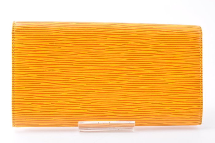 Portefeuille long en cuir Épi Louis Vuitton