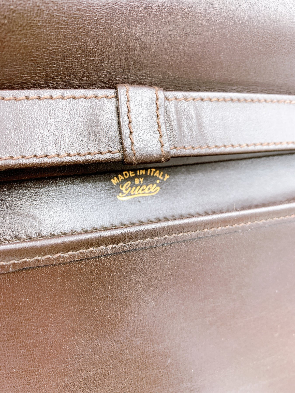 Gucci Vintage Brown Leather Shoulder Bag with Interlocking G Clasp