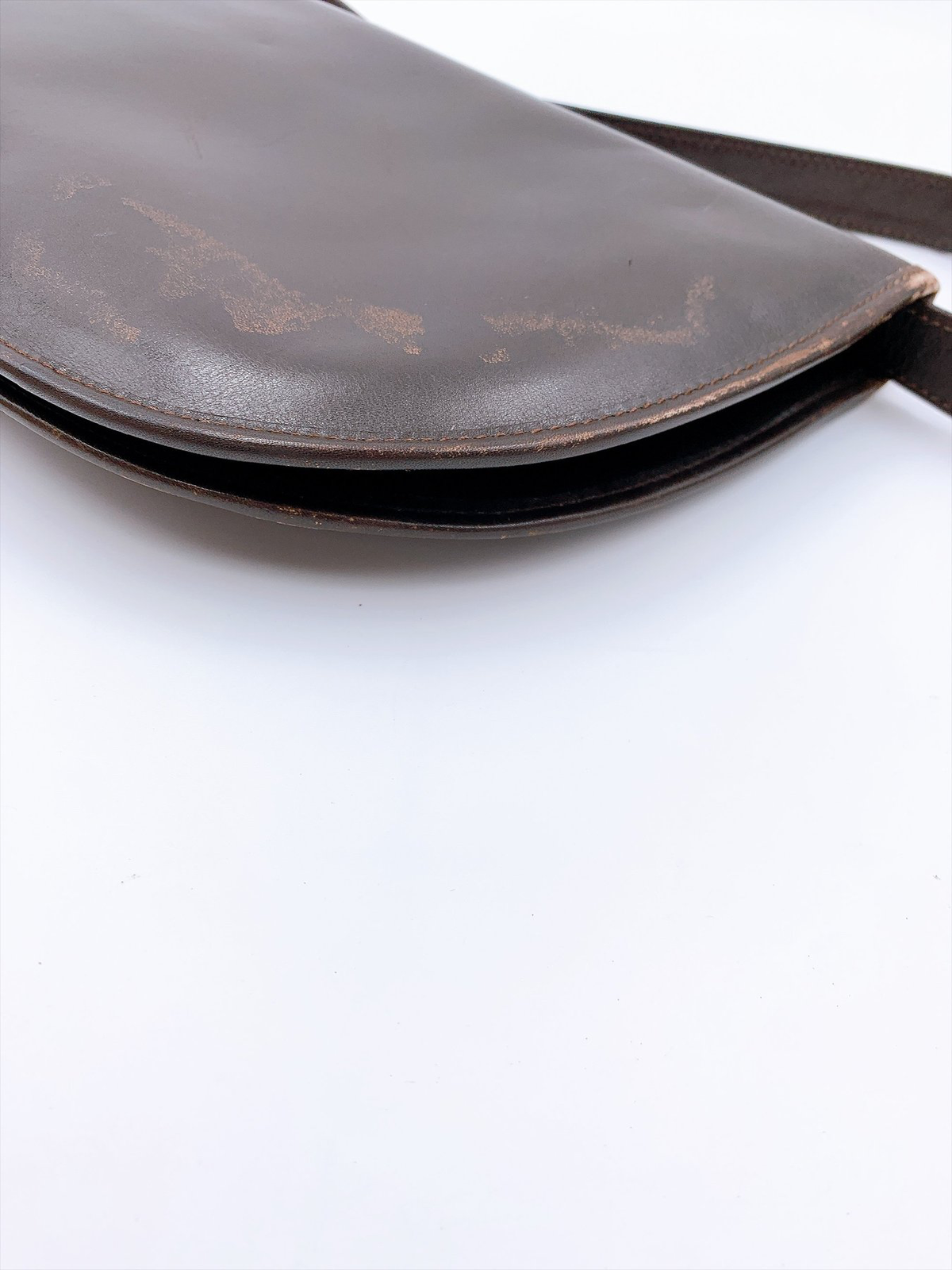 Gucci Vintage Brown Leather Shoulder Bag with Interlocking G Clasp