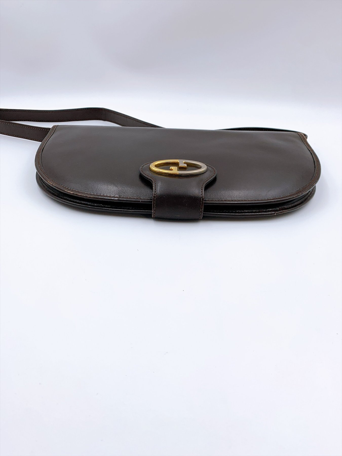 Gucci Vintage Brown Leather Shoulder Bag with Interlocking G Clasp