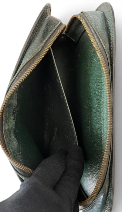 Louis Vuitton Baikal Taiga Vintage Clutch Bag – Green