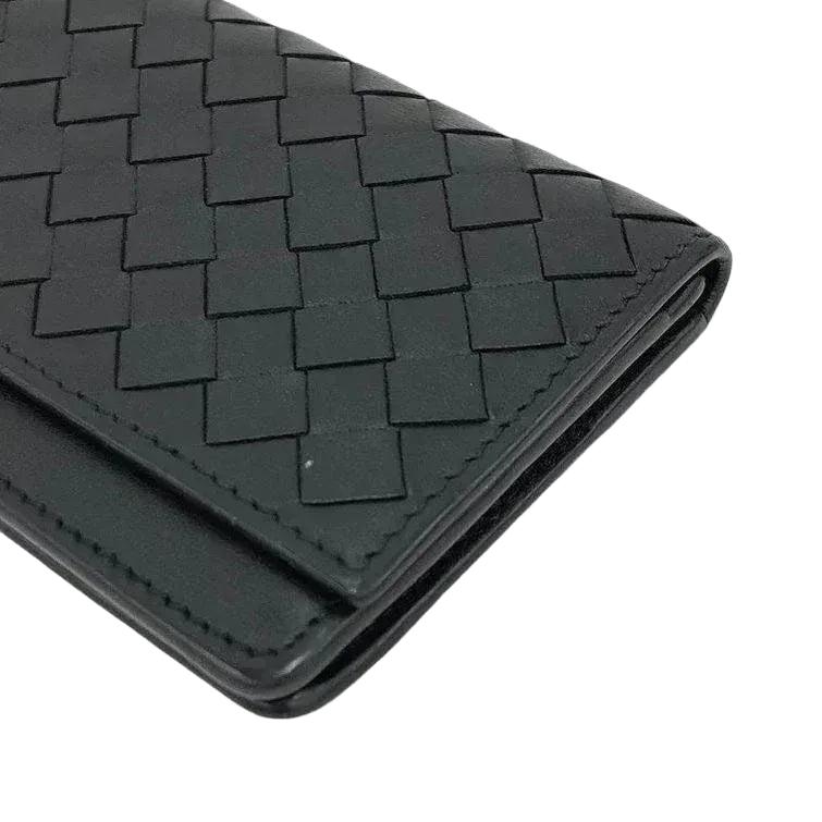 Bottega Veneta black and grey wallet Intrecciato woven leather design with subtle detailing.