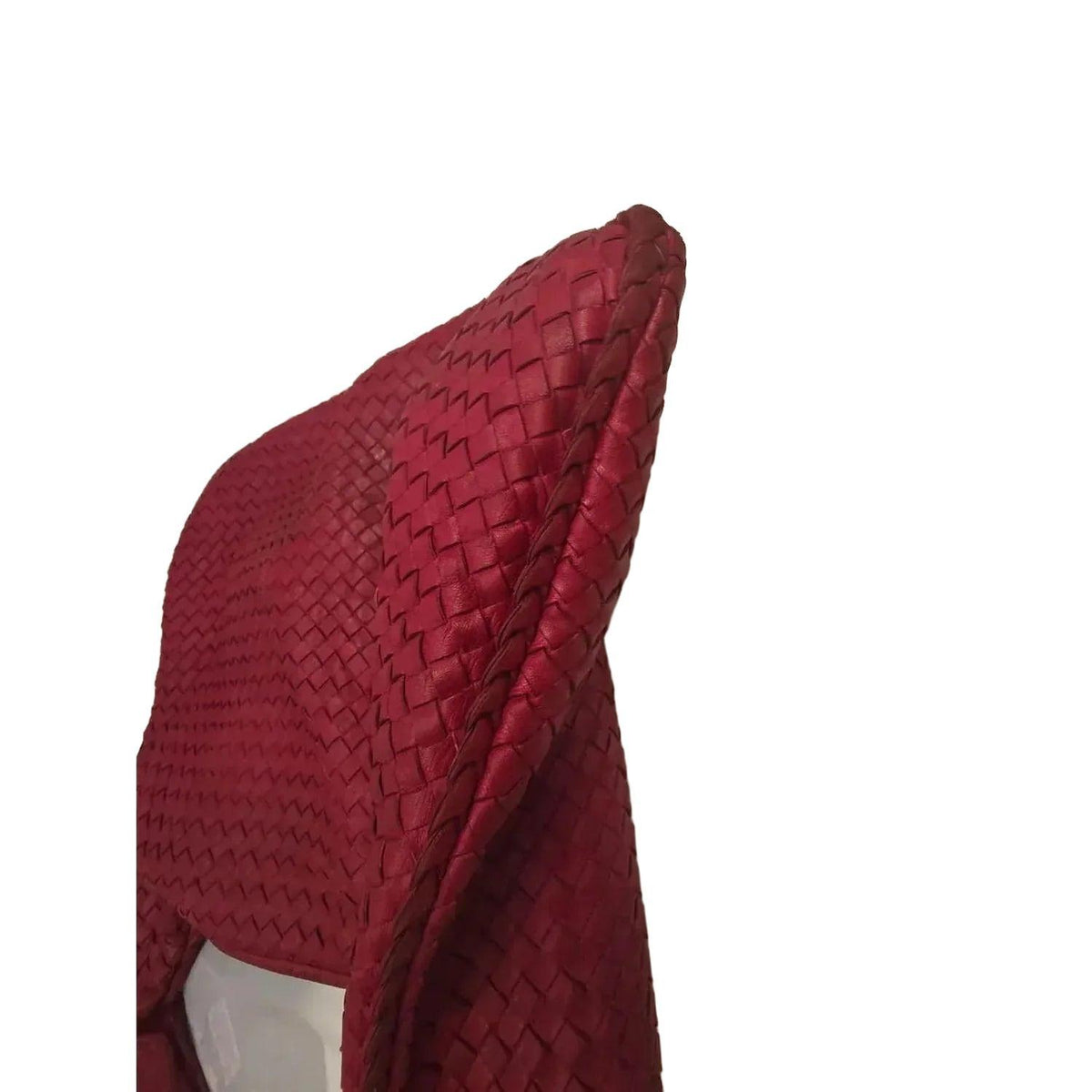 Bottega Veneta red hobo bag Intrecciato braided pattern soft lambskin leather.
