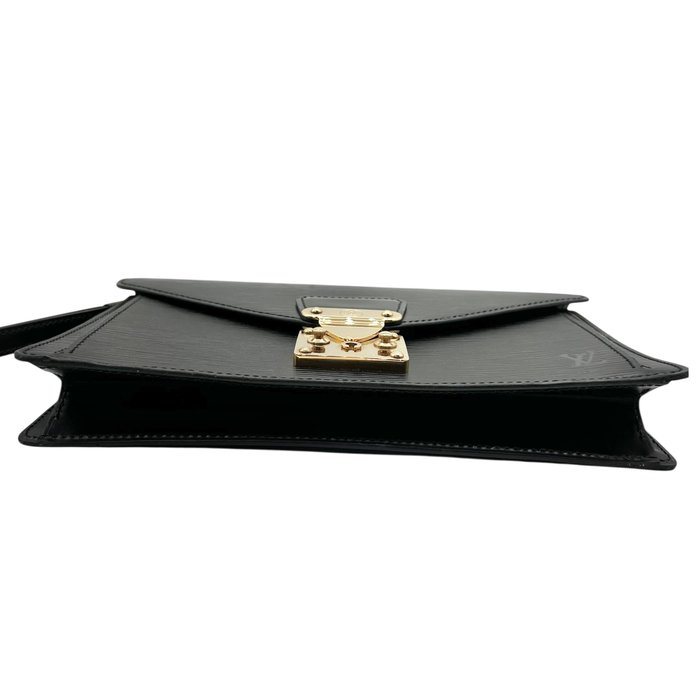 Louis Vuitton Serie Dragonne Clutch Black