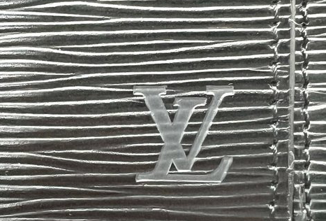 Louis Vuitton Serie Dragonne Clutch Black