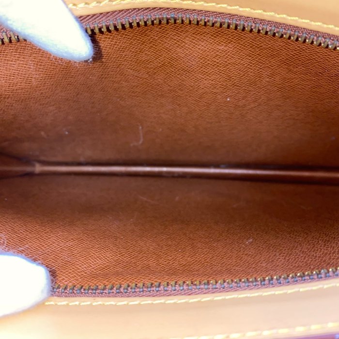 Louis Vuitton Epi  Clutch Vintage 2 Way CrossbodyPouch