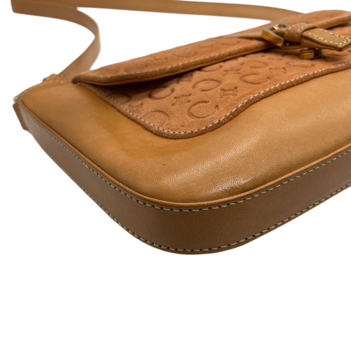Sac bandoulière en cuir suédé Macadam de Céline