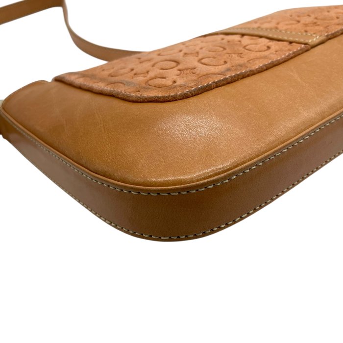 Sac bandoulière en cuir suédé Macadam de Céline