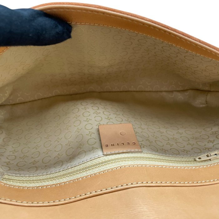 Sac bandoulière en cuir suédé Macadam de Céline