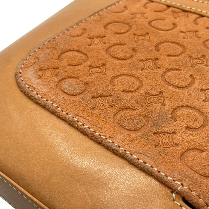Sac bandoulière en cuir suédé Macadam de Céline