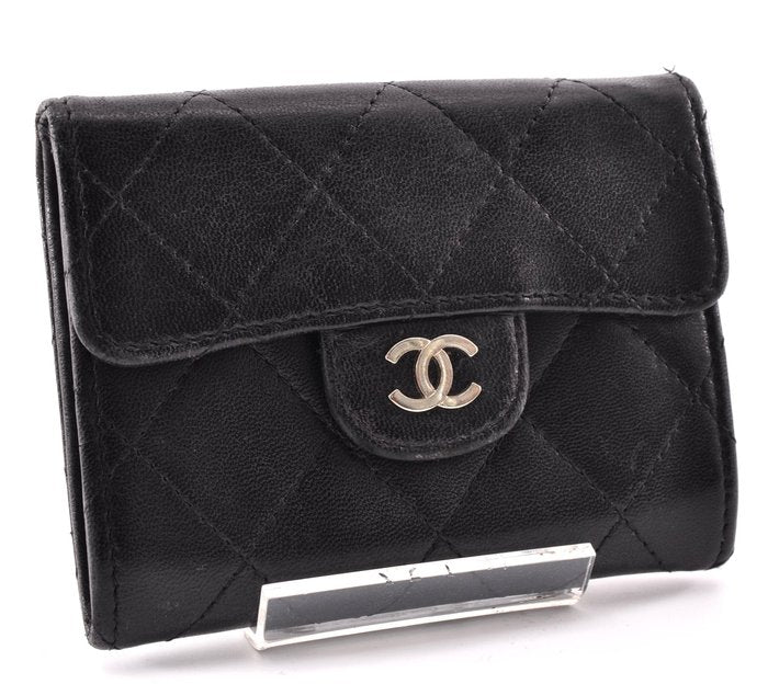 Chanel Leather Compact Bi Fold classic Wallet