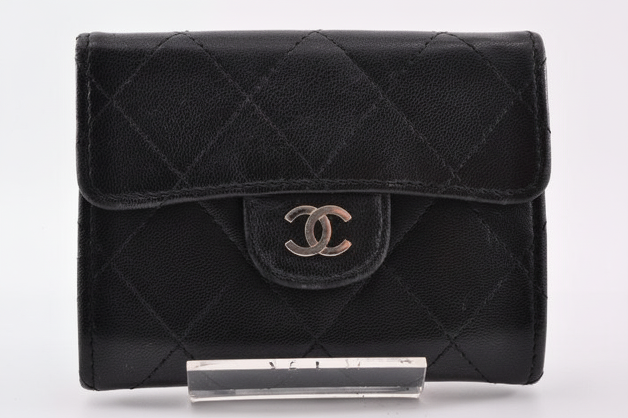 Chanel Leather Compact Bi Fold classic Wallet