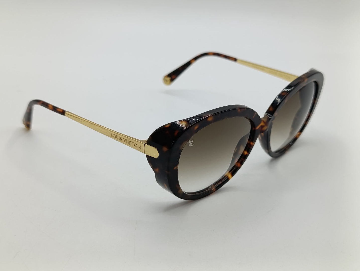 Louis Vuitton Z0596W Lunettes de soleil œil-de-chat écaille de tortue de créateur