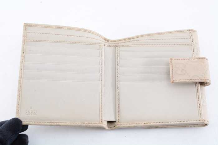 Gucci Guccissima Leather Wallet in Beige
