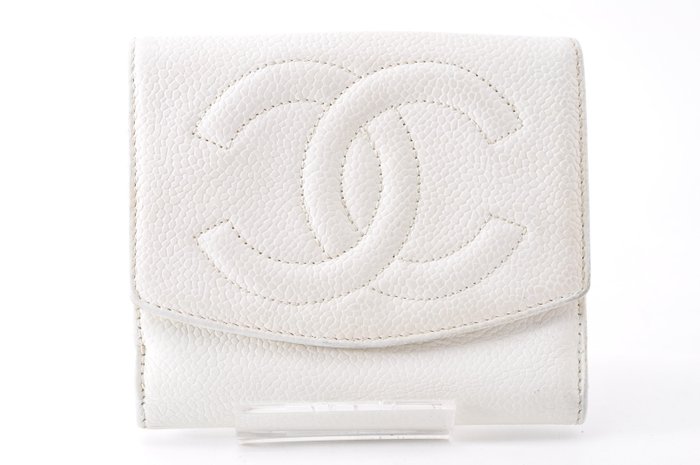 Chanel White Caviar Leather Bi-Fold Wallet