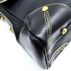 Louis Vuitton Suhali L’Essentiel Shoulder Bag – Noir Black Leather