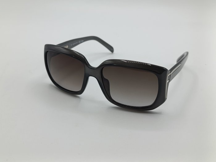 Fendi  Grey Sunglasses FS5327