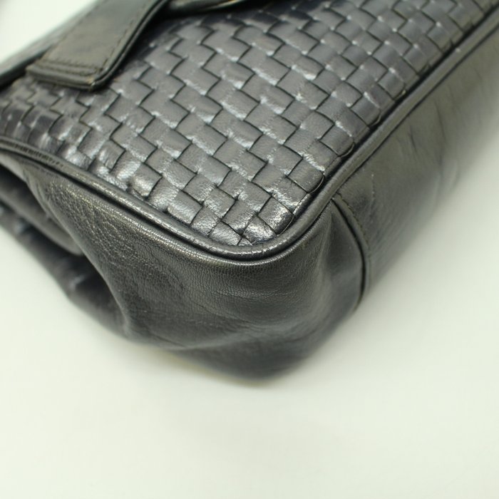 Fendi Vintage Woven Leather Shoulder Bag – Black & Deep Blue