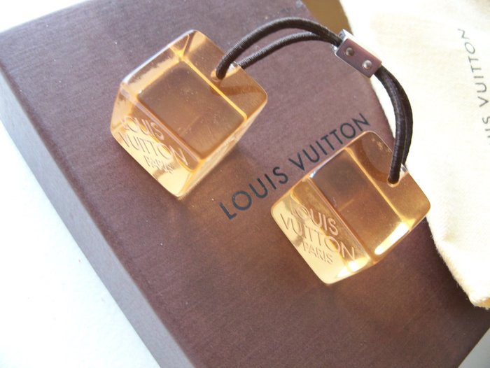 Louis Vuitton Hair Cubes –  Accessories Set