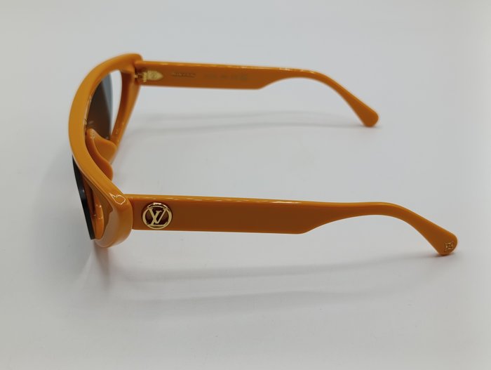 Louis Vuitton Sunglasses – Orange Resin . Gold-Tone hardware