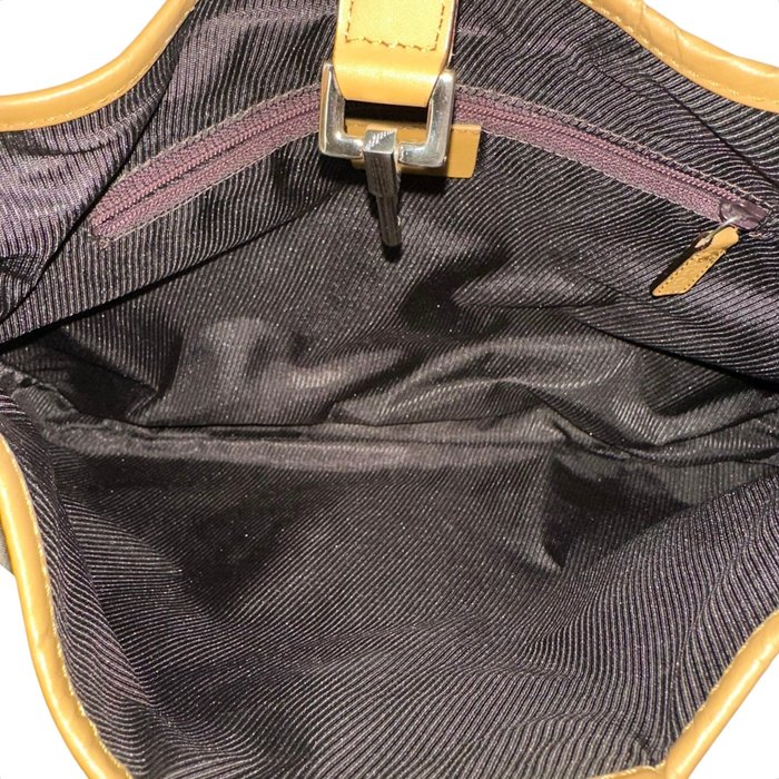 Gucci Jackie GG Canvas Shoulder Bag – Beige & Leather, Gold-Tone Hardware