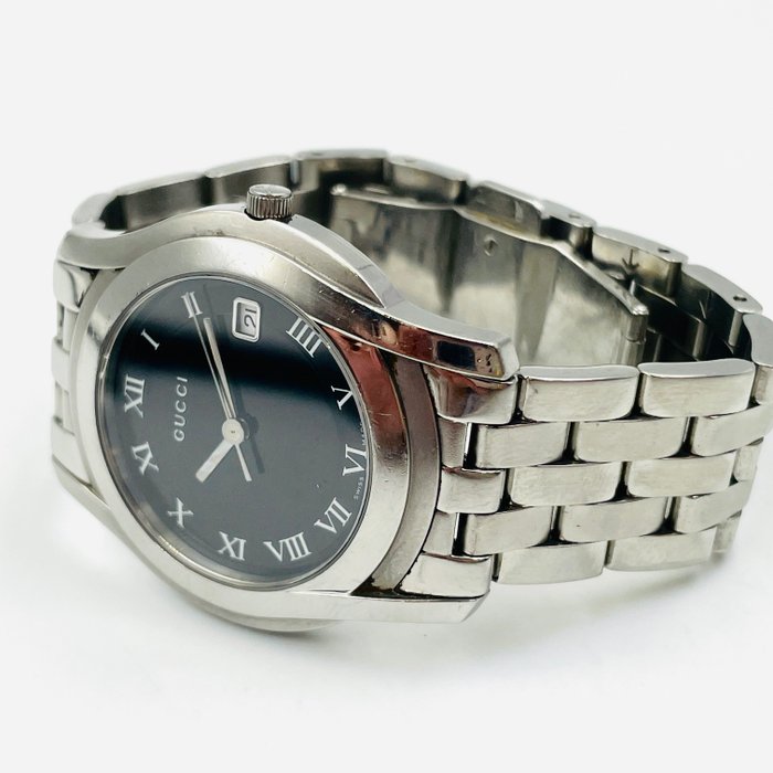 Gucci 5500M Men's Quartz Watch – Black Roman Numeral Dial, Swiss Made