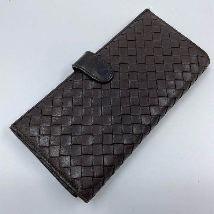Bottega Veneta Intrecciato Continental Long Wallet –  Brown Leather