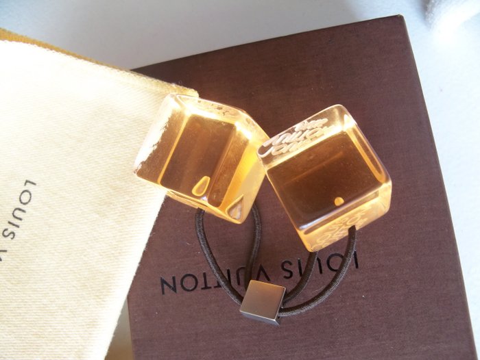 Louis Vuitton Hair Cubes –  Accessories Set