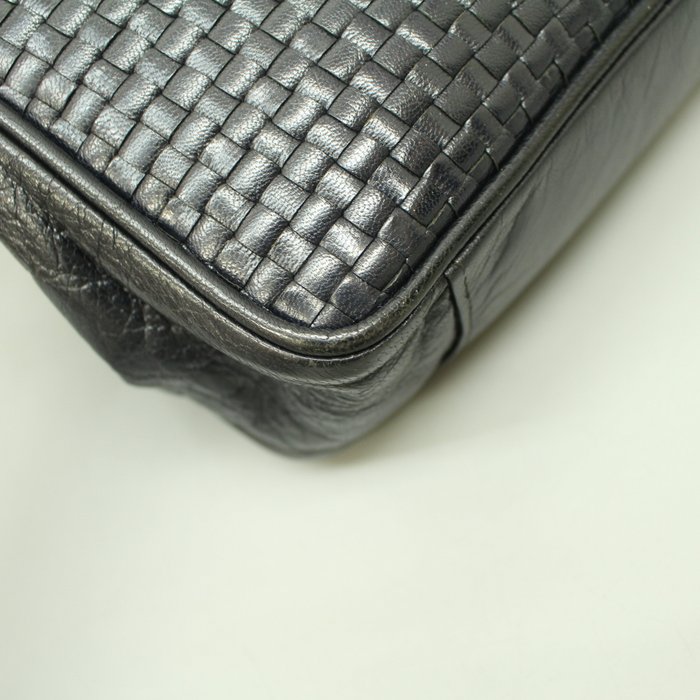 Fendi Vintage Woven Leather Shoulder Bag – Black & Deep Blue