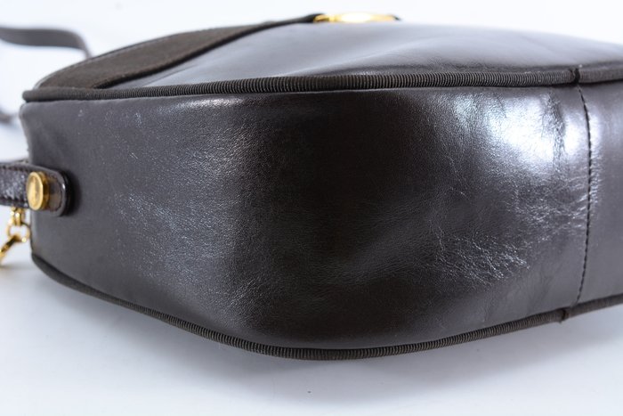 Salvatore Ferragamo Brown Leather Shoulder Bag – Vintage