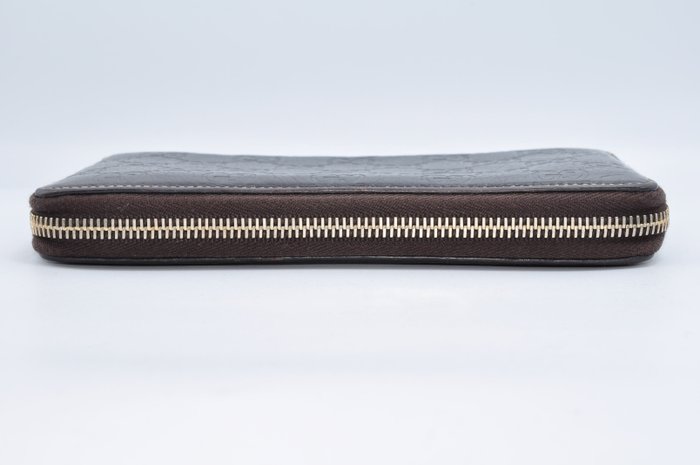 Gucci Brown Leather Zip-Around Wallet