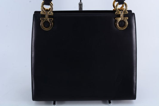 Salvatore Ferragamo Black Leather Shoulder Bag – Calf Leather