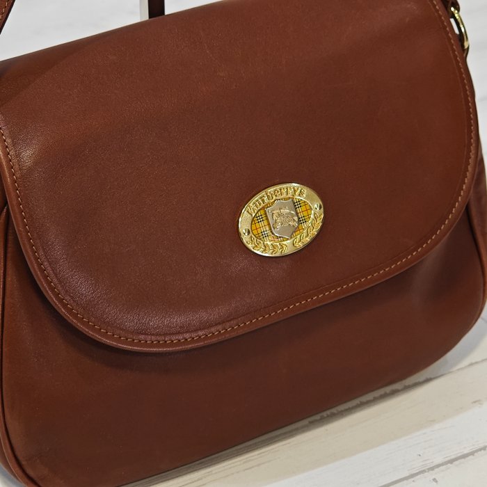Burberry Nova Check Shoulder Bag – Brown