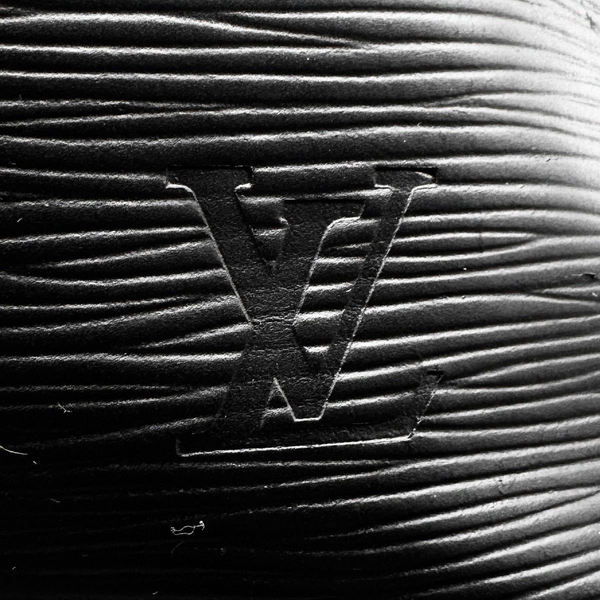Louis Vuitton Petit Noé Black Epi Leather Shoulder Bag