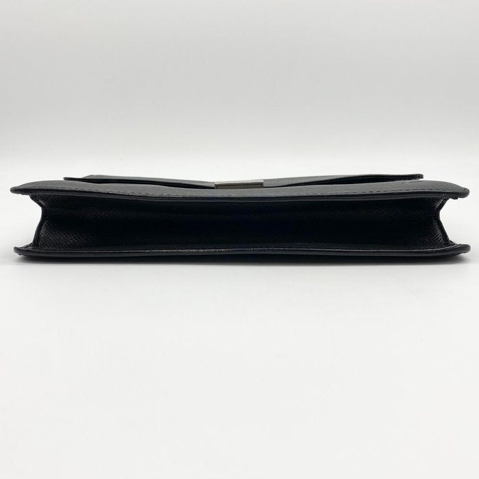 Louis Vuitton Taiga Selenga Clutch Bag  – Green Leather