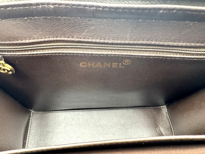Chanel Vintage Hard Case Handbag – Dark Brown Leather, Brass Trim, Made in France