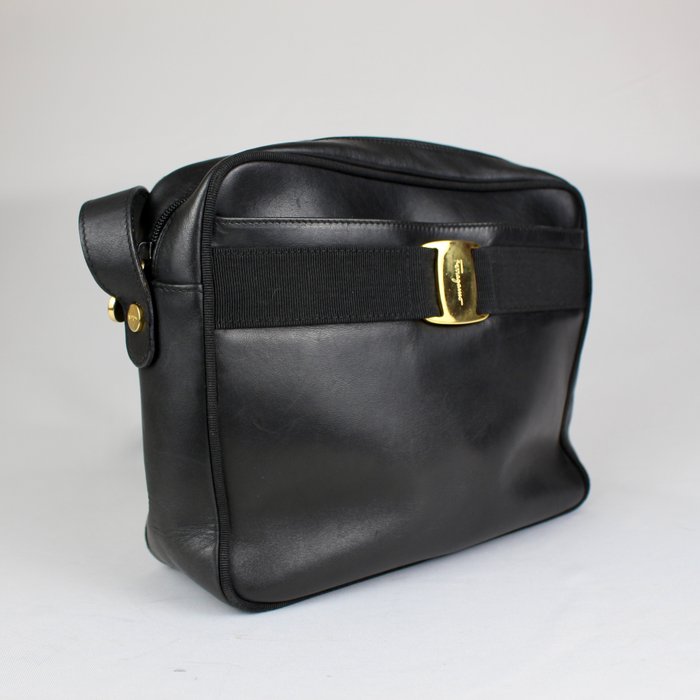 Salvatore Ferragamo Leather Vera Bow Shoulder Bag Black