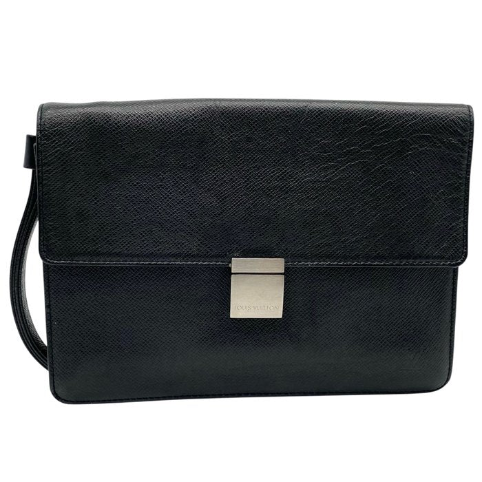 Louis Vuitton Taiga Selenga Clutch Bag  – Green Leather