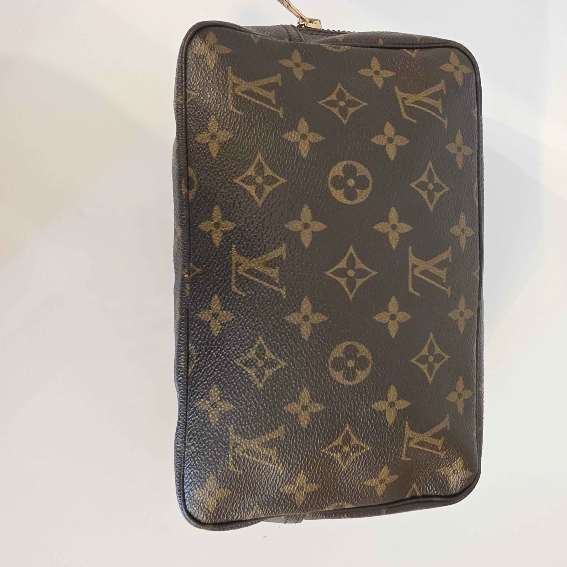Louis Vuitton Trousse 23cm