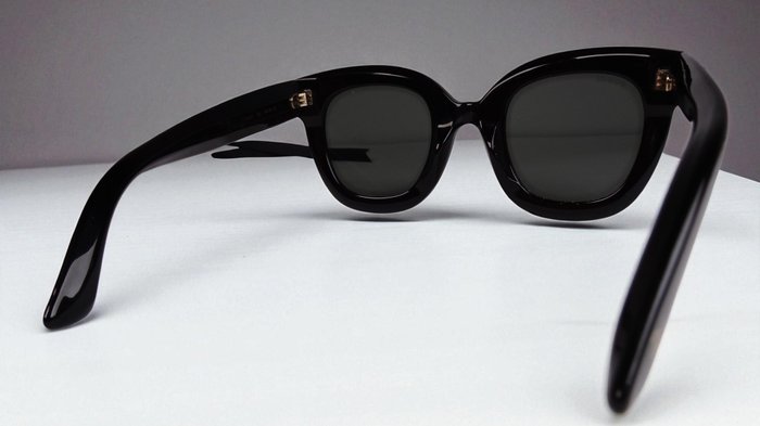 Gucci Black Square Acetate Sunglasses with Gold-Tone Accents