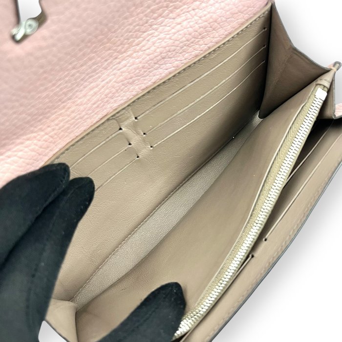 Louis Vuitton Capucines Long Wallet