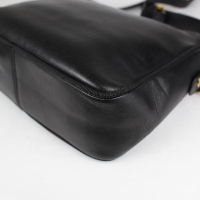 Salvatore Ferragamo Leather Vera Bow Shoulder Bag Black